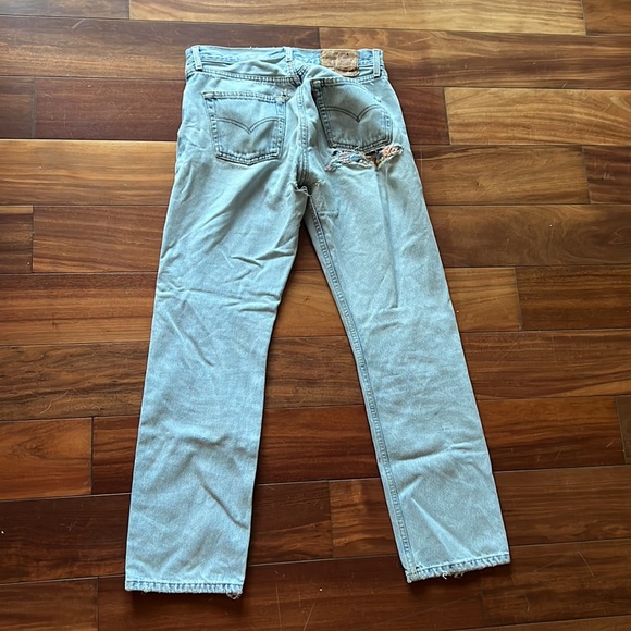 Vintage light wash 501 Levi’s - Picture 8 of 9